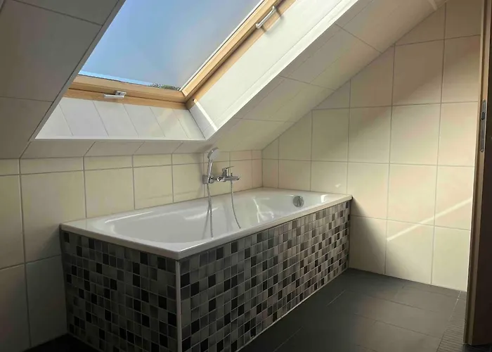 Vakantiehuis 3 Bedroom House With 2 Bathrooms In - Haus Mit 3 Schlafzimmer 2 Badezimmer In