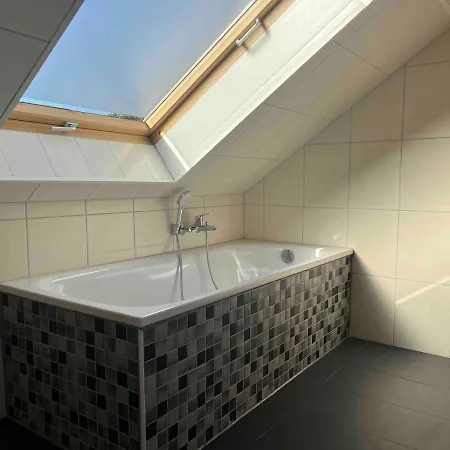 Prázdninový dům 3 Bedroom House With 2 Bathrooms In - Haus Mit 3 Schlafzimmer 2 Badezimmer In