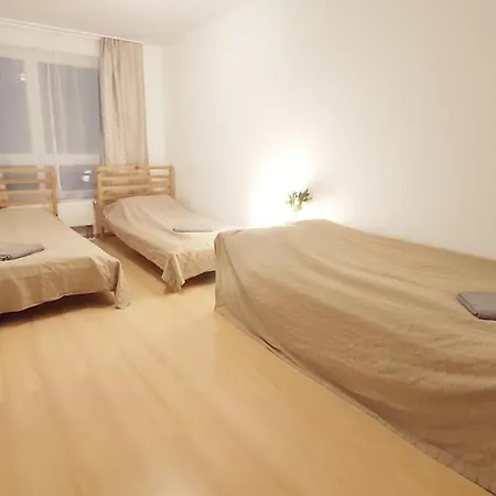 3 Bedroom House With 2 Bathrooms In - Haus Mit 3 Schlafzimmer 2 Badezimmer In *