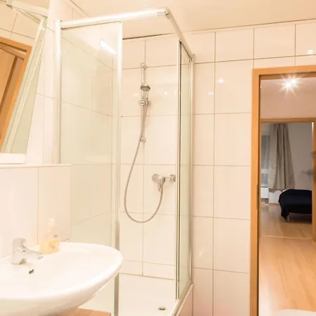 3 Bedroom House With 2 Bathrooms In - Haus Mit 3 Schlafzimmer 2 Badezimmer In Holiday home *